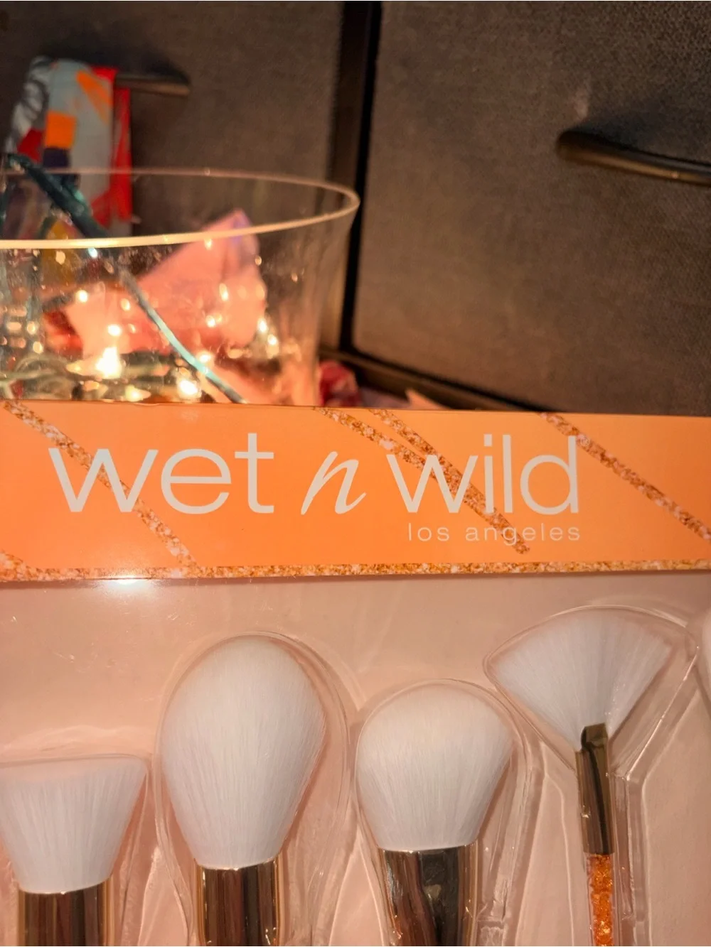 Brand New Wet n Wild 10-Piece Pro Brush Set - Peach Crystal Handles